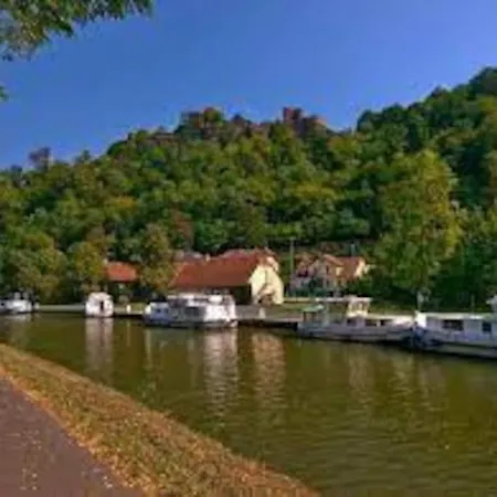 Nature, Charme, Confort, Avec Netflix Et Ps4 Holiday home