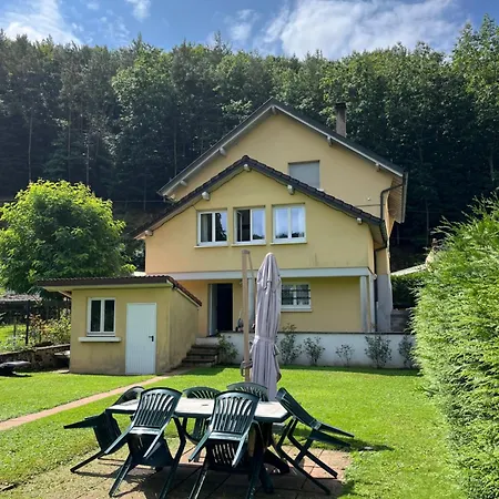Nature, Charme, Confort, Avec Netflix Et Ps4 Hébergement de vacances Lutzelbourg